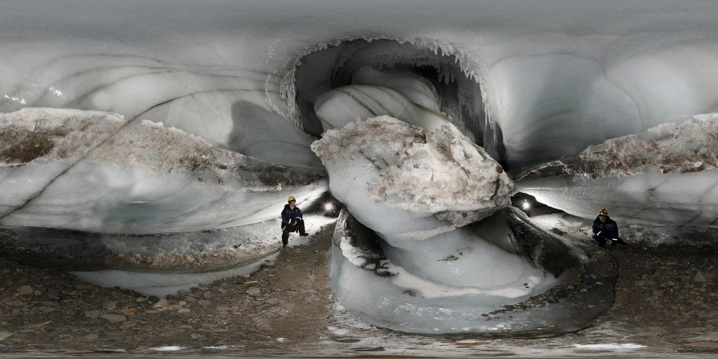 Scott Turnerbreen Ice Cave